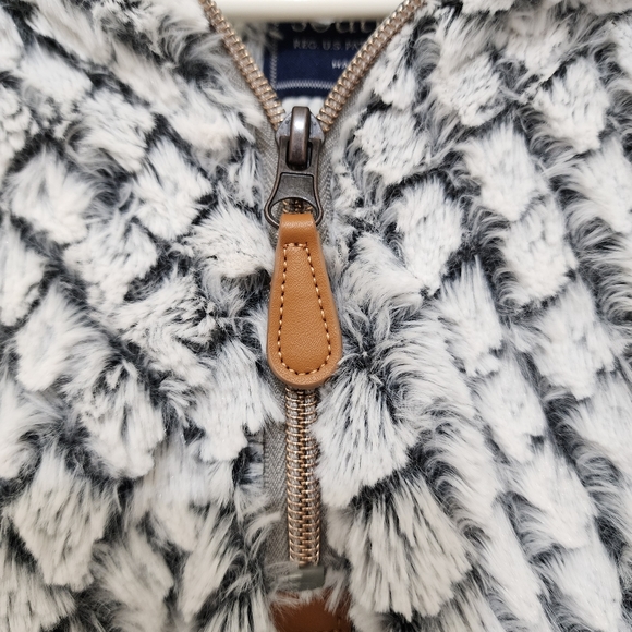 Simply Southern Textured Sherpa Faux Fur Quarter Zip Pullover Small - Picture 3 of 8